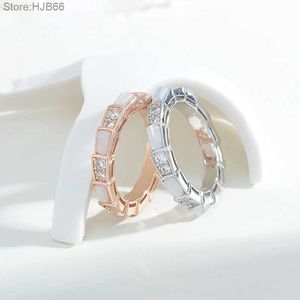 WQWT Luxury Jewelry Band Rings Baojia Classic Snake Bone Full Diamond Temperament Girl Gift Autumn New Cats Eye Stone Ring JGCL
