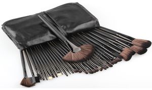 32pcs Makyaj Fırçaları Siyah çanta tozu allık ile ayarlanmış ayarlanmıştır.