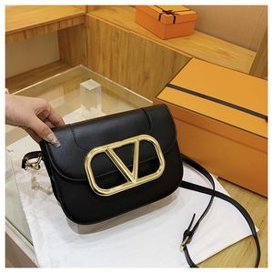 Lüks Tasarımcı Çanta Crossbody Çanta Çanta Perçin Yüksek Kaliteli Moda Gerçek Deri Messenger Çanta Zinciri Omuz Klasik Flep Kadın Çanta Siyah 218