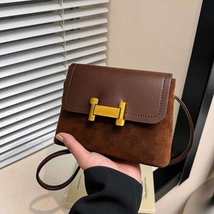 Nowy Crossbody Urban Simple Brown Trendy Wszechstronna duża pojemność Mała kwadratowa torba na jedno ramię 2024 78% zniżki na sklep hurtowy