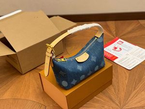 Kvinnor axelväska lyxdesigners handväska mode lunchlåda väskor denim handväska toppkvalitet pack lady clutch handväska underarmsäckar retro stil söta handväskor