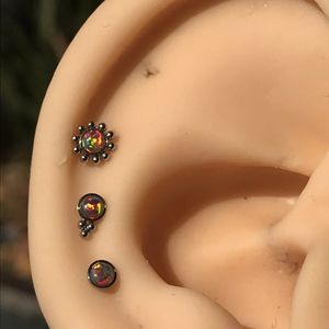 3PCSet Opal Ear Studs Chrząstka Kolarka 16G Wewnętrzna nici Flower Pierścienie Labret Kameling Kobieta biżuteria 240130