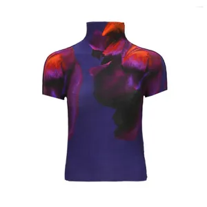 Magliette da donna Miyake Camicetta a pieghe Donna a maniche corte Slim Sottile Primavera ed estate T-shirt attillata sexy a collo alto