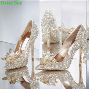 Strass bling luxo designer bombas deslizamento-em sapatos de casamento para mulheres dedo do pé apontado fino salto alto elegante saltos românticos 240129