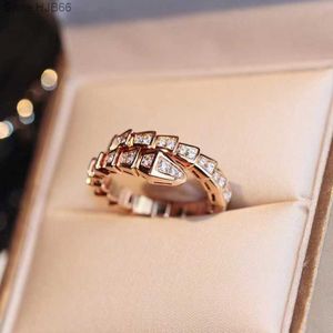 I65e Luxury Jewelry Band Rings High Version Baojia Bone Shaped Full Diamond Open Niche Couples Snake Head Multi Ring Elw0