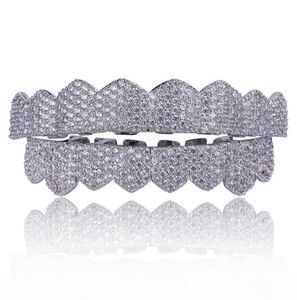 Micro Pave Cubic Zirconia Srebrne złoto Kolor zęby Grille Hiphop Rocker Halloween Iced Out Caps Topbottom Fang Grills Zestaw Bling TE8123021