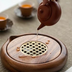 Tacki herbaty Chińskie małe suche pianki stół orzechowy woda do magazynowania taca domowa domowa lity drewniana pada piaskowa podkładka