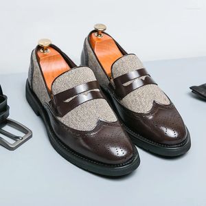 Klänningsskor loafers män med pu skarv låg häl snidit mönster för klassisk komfort andningsförmåga