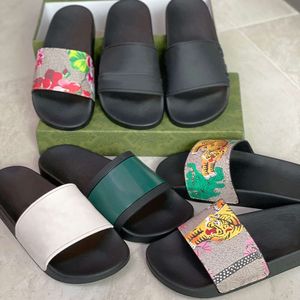 Sandálias de designer mens slides chinelos de borracha mulheres sapatos praia flip flops 2024 com caixa 311