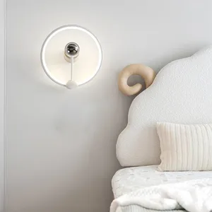 Lampy ścienne nowoczesne proste dzieci noszone lampa do sypialni nocna badanie pokój pokierunkowy zdalny dekoracja domu