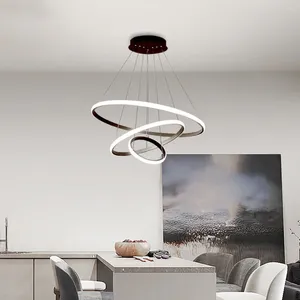 Lampade a sospensione Lampadario a soffitto di lusso nordico Illuminazione interna regolabile Ornamento decorativo ad alta luminosità per soggiorno, sala da pranzo, camera da letto