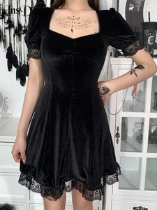 Insdoit Mall Gothic Velvet Summer Mini Dresses女性ヴィンテージパンクグランジレースセクシードレスハラジュク美的エレガントパーティードレス240129