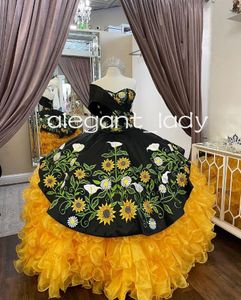 Svart gul charro mexikanska quinceanera klänningar broderi blommig älskling korsett vestidos de xv anos prom söt 15 klänning