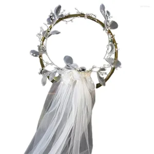 Hair Clips Wedding Bridal Veil With Wreath Cut Tulle Flower Decorated Shoulder Length