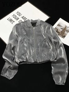 Yozou Luxury Autumn Shiny Silver Silk Satin Bomber Jacket dragkedja Kort basebollskörd toppkvinnor Stylish Kpop 240124