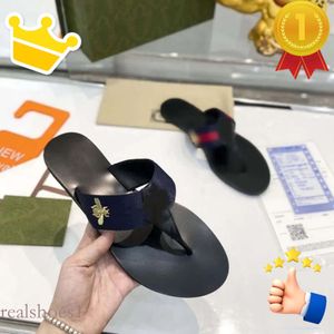 Woman Men Slippers Shoe Beach Slides Designer Shoes Sandals Lady Loafers Flip Flops Summer Rubber Bottom Letter Flat Heel Metal Button Lazy Brand Top Leather s