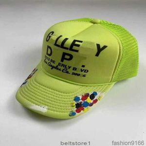2023 Ball Caps Gp Graffiti Hat Casual Lettering Galleryes Curved Dept Brim Baseball Cap Mens Womens Letters Printing Hatsnjsg