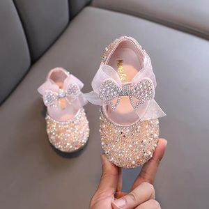 Barns paljetterade läderskor flickor prinsessan strass bowknot singel skor mode baby barn bröllopskor 240125