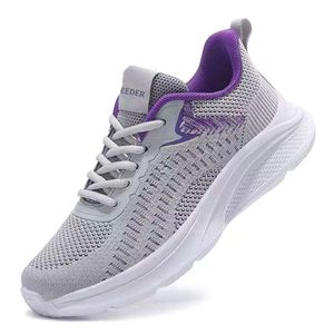 2024 Spring Flying Weaving Sports Shoes Womens Air Cushion Shoes Running Womens Shoes Tourism Shoes