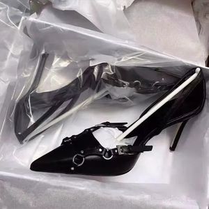 Punk rüzgar moda yüksek topuklu büyük boy metal toka kadın ayakkabıları yaz sandaletleri büyük boy 42 zapatos de mujer pompalar 240129