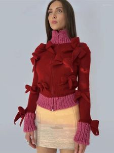 Kvinnors stickor Spring Design Jackor för kvinnor 2024 Rockar Stickade röda toppar Streetwear Långärmad ytterkläder Bowknot blixtlås mode
