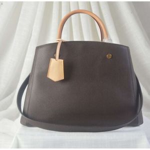 5A Designer Bag Womens Brown Flower GM MM LEATHY LADYS BAG Axelväskor Brand Classic Handbag Totes With Key Lock Purse