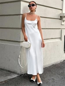 Sıradan elbiseler Tossy beyaz ince sırtsız yular kadın saten moda zarif parti görünüyor maxi elbise elbisesi yüksek bel kadın uzun