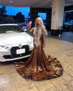 Brown O Neck Long Prom Dress for Black Girls 2024 Pärled Crystal Birthday Party Gowns Mermaid Formal Gown Robe de Bal 322