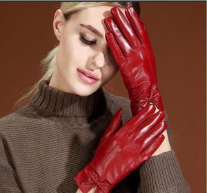 Женские зимние меховые перчатки высочайшего качества из натуральной кожи, сексуальные роскошные перчатки для вождения с сенсорным экраном, мягкие теплые перчатки из овчины для езды на открытом воздухе, glo5034005