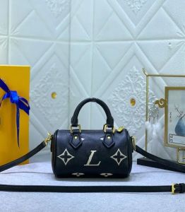 Alta qualidade designer de luxo tote travesseiro saco moda feminina estilo bonito impressão lona alça de ombro ajustável cross-body couro feminino saco de maquiagem bolsa