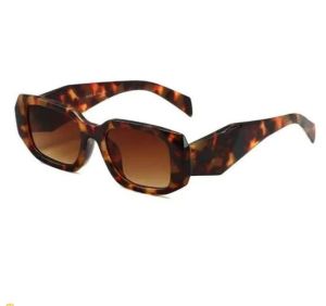 2024 Fashion Designer Solglasögon klassiska glasögonglasögon utomhus strand solglasögon för man kvinna 7 färg valfri triangulär signatur