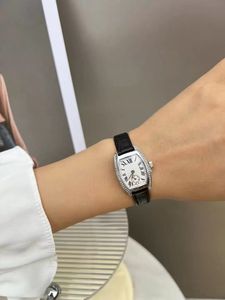 Neue Ladies Watch Edelstahlkoffer Eingelegtes Kristalldiamant importiert Quarz Japanische Schleuderin Präzision Leder AAA AAA