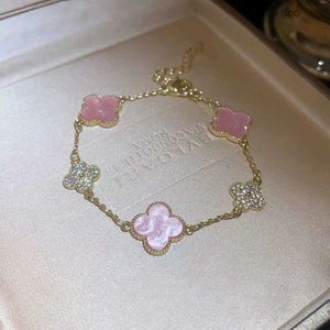 Designer smycken skåpbil fyra bladklöver armband cleef braclet van clover armband rosa klöver armband exklusiv delikat blommor hantverk flerskiktsdekorationer fash