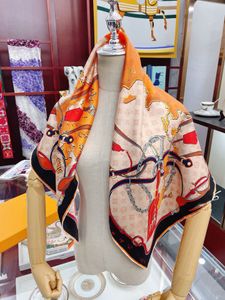 Top designer de seda lenço de seda bandana para homens homens luxo manuseio de maça