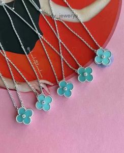 Designervan clover necklace Pendant Necklaces 2023 christmas limited edition designer pendant necklaces