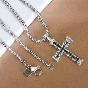 Fashion Luxury Mens Necklaces Chevron Cross Pendants in Silvering with Pav Black Diamond Womens Popular Charm