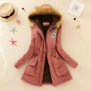 Donna Autunno Inverno Giacca in cotone Slim Imbottito caldo con cappuccio Parka Casual Cappotti medi Emboridery Cappotto spesso femminile Outwear 240122