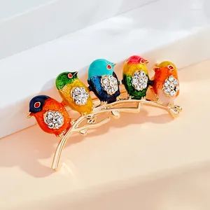 Broches Moda Multi-Color Fun Bird for Women Feminino Corsage Animal Anti-Light Lenço Button Pins Acessórios de Roupas