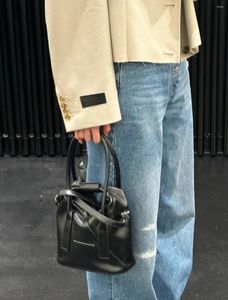 Kvällspåsar kvinnors äkta läder lyxdesigner handväskor 666 mörkbrun satchel crossbody axel hand bär tygväska kvinnliga bolsor