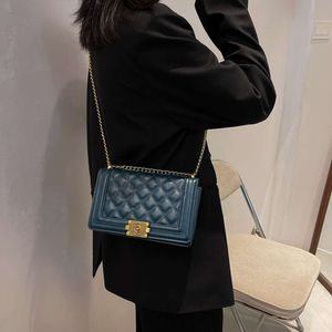 Xiaoxiangfeng 2023 Ny mångsidig Lingge Chain Premium Single Shoulder Crossbody Bag 75% Factory Direct Sales