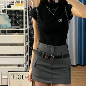 Arbetsklänningar koreanska söta halvturtleneck sträcker stickad t-shirt och grå sexig minikjol 2024 sommar enkla kvinnor smala två stycken uppsättningar