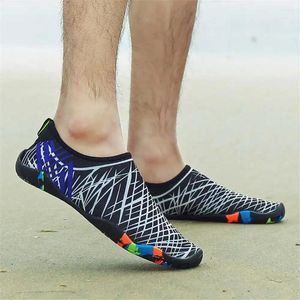 Chinelos coloridos sola 42-43 sapatos de água para homens flip flops marcas sandálias transparentes tênis esportes visitantes