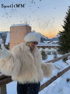 Fashion Warm Fluffy Faux Fur Coats For Women Elegant Thicken Lapel Long Sleeve Short Jackets 2024 Vintage High Street Coat 240124
