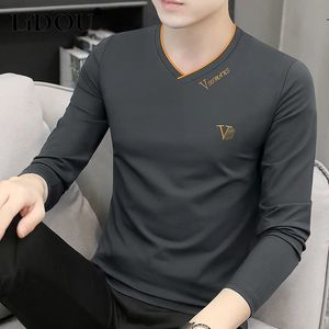 Koreansk mode elegant höst thirt män lösa avslappnad sport chic fast färg tee y2k hipster street casual topp manliga kläder 240124