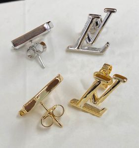 Klassisk brevdesigner studörhängen för Lady Women Party Wedding Lovers Gift Engagement Luxury Jewelry Top