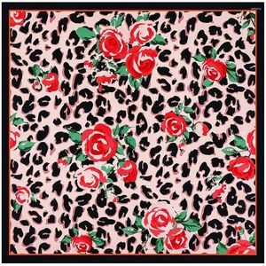 Szaliki 130 cm Twill Silk Scarf Leopard Rose Flower Square Design Kerchief Woman Neck Shawl Owód Echarpe