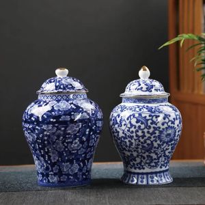 Blue and White Porcelain Tea Jar Ceramic General Home Candy Sealed Box Vintage Plum Vase Crafts Storage Container 240125