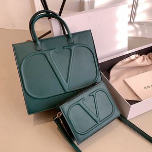 حقيبة الكتف الفاخرة مصممة حقيبة اليد حقيبة Messager حقائب العلامة التجارية Crossbody Tous Pu Leather Womens Mini 2pcs/Set Coin Purse Composite A1