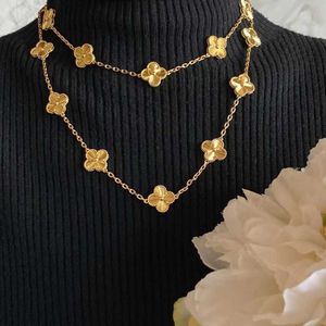 Collane con ciondolo argento 18k oro trifoglio di lusso collane con pendente di design ragazze delle donne marca 20 fiori foglie lunga catena elegante collana cappotto maglione invernale