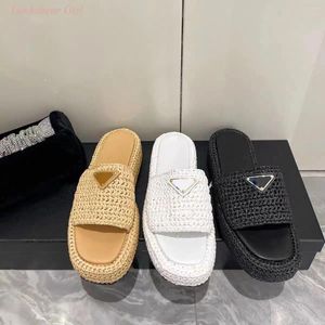 Slippers 2024 Summer Women's Platform Woven Flip Flops Square Toe Leather Fashion Outside Wear Handmade Straw Sandals